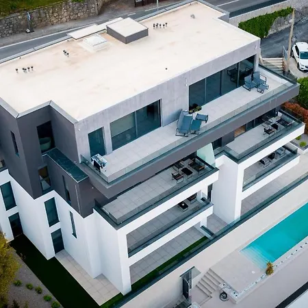 Luxurious In *