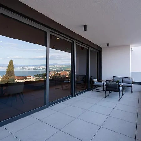 Luxurious In Διαμέρισμα Οπατία