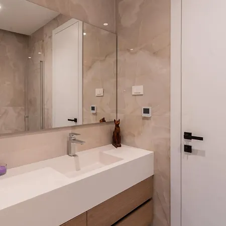 Luxurious In Διαμέρισμα Οπατία